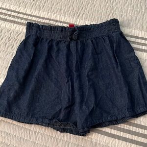 Vince camuto size 12 elastic wasted dark denim shorts